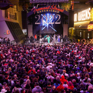 downtown-las-vegas-ushers-in-2022-with-rockin’-party-—-photos