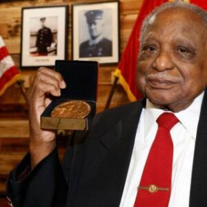 las-vegas-man,-96,-honored-as-one-of-first-black-marines