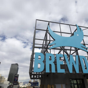 a-1st-look-inside-the-$17m-rooftop-brewpub-opening-on-the-strip