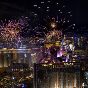 new-year’s-eve-in-las-vegas:-a-guide-to-fireworks,-concerts-and-parties