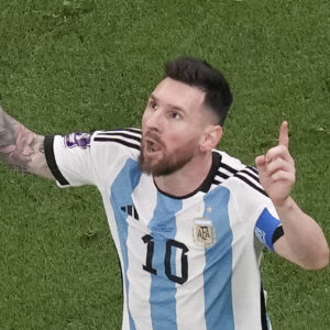 messi-wins-world-cup,-argentina-beats-france-on-penalties