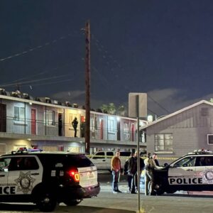 police-investigate-killing-in-apartments-behind-strat